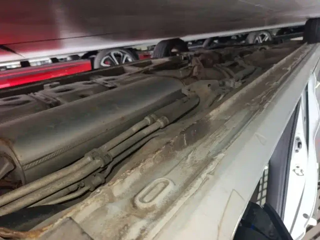 Roewe iMAX8 — Фото автомобиля 21