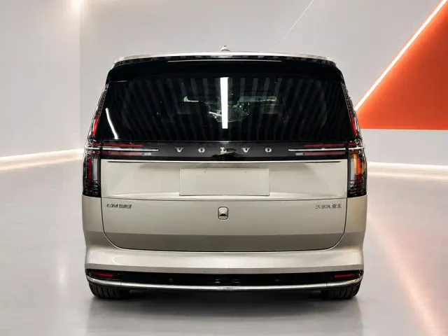 Volvo EM90 — Фото автомобиля 5