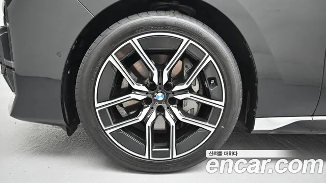 BMW 7-Series 7 серия (G70) 740i xDrive M Sport Limited — Фото автомобиля 5