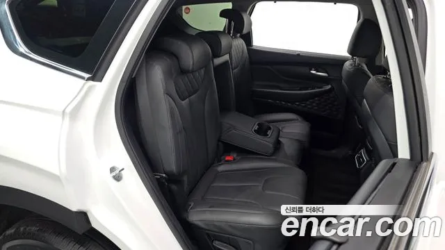 Hyundai Santafe — Фото автомобиля 11