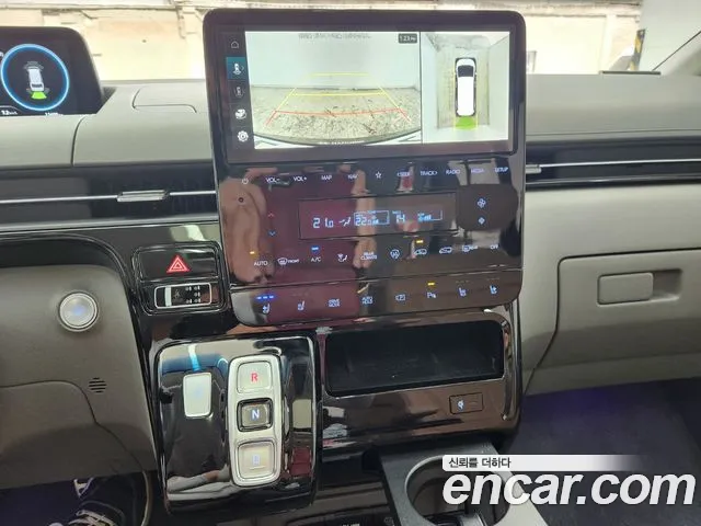 Hyundai Staria Staria 4WD Lounge 7 мест — Фото автомобиля 16