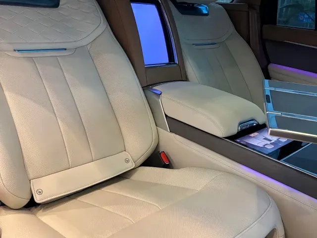 Land Rover Range Rover — Фото автомобиля 6