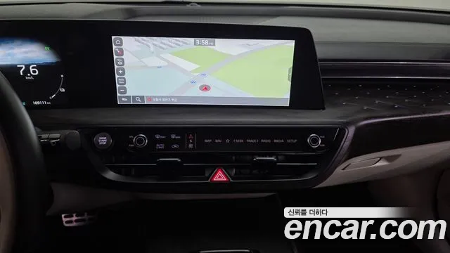 Kia K8 K8 Hybrid — Фото автомобиля 20
