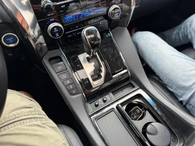 Toyota Vellfire — Фото автомобиля 29