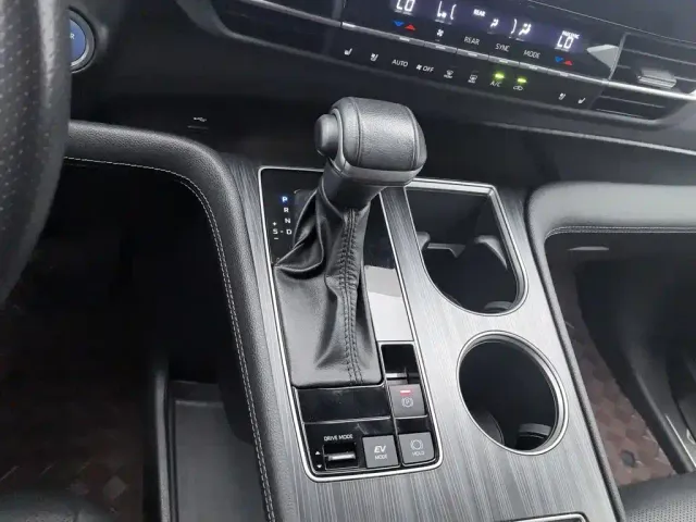 Toyota Sienna — Фото автомобиля 13
