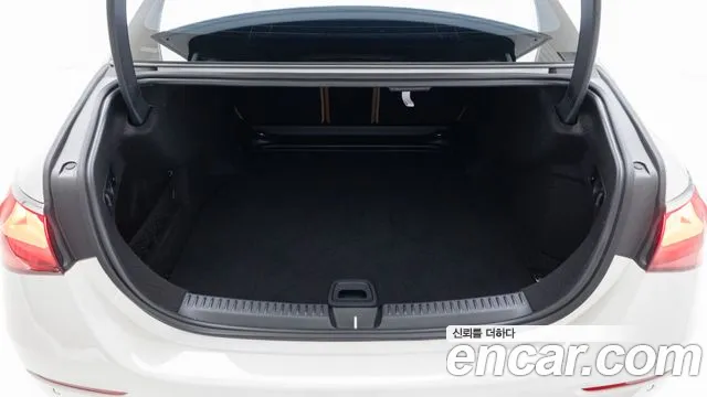 Mercedes-Benz E-Class W214 — Фото автомобиля 10