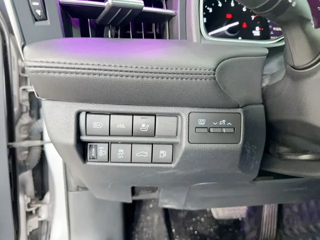 Toyota Avalon — Фото автомобиля 17