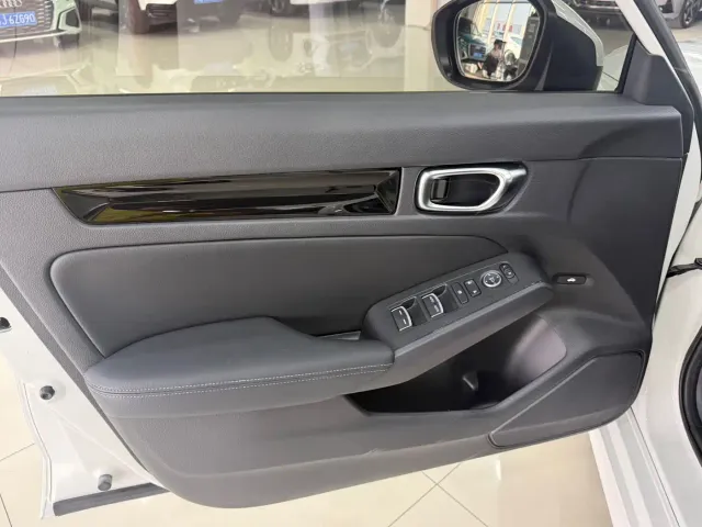 Honda Civic — Фото автомобиля 8