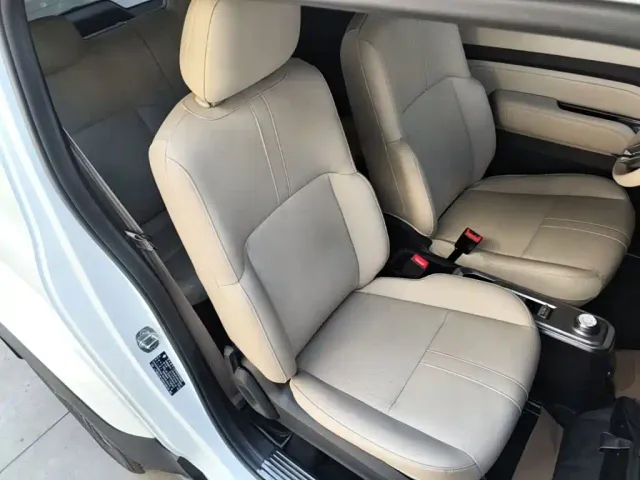 Baojun Yep — Фото автомобиля 24