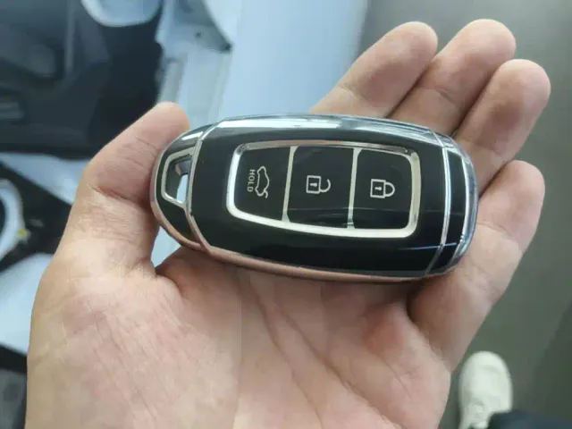 Hyundai Elantra — Фото автомобиля 8