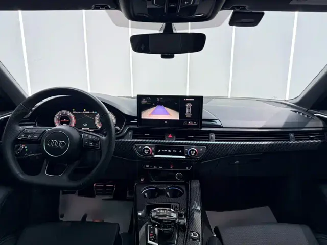 Audi A4L — Фото автомобиля 14