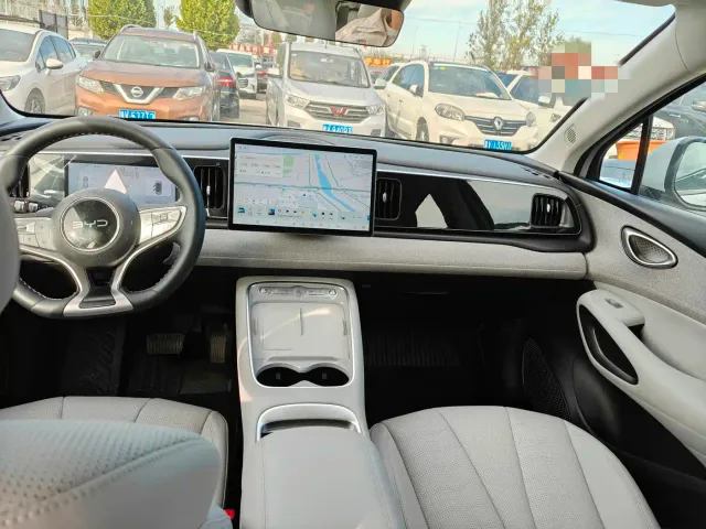 BYD Sealion 05 EV — Фото автомобиля 4