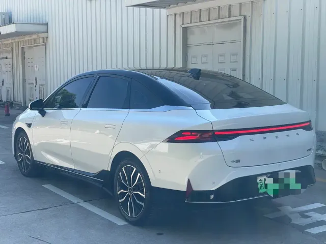 Xpeng P5 — Фото автомобиля 4