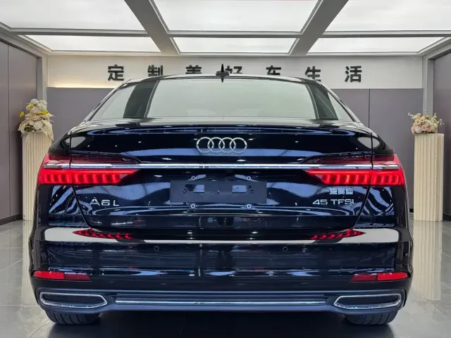 Audi A6L — Фото автомобиля 10