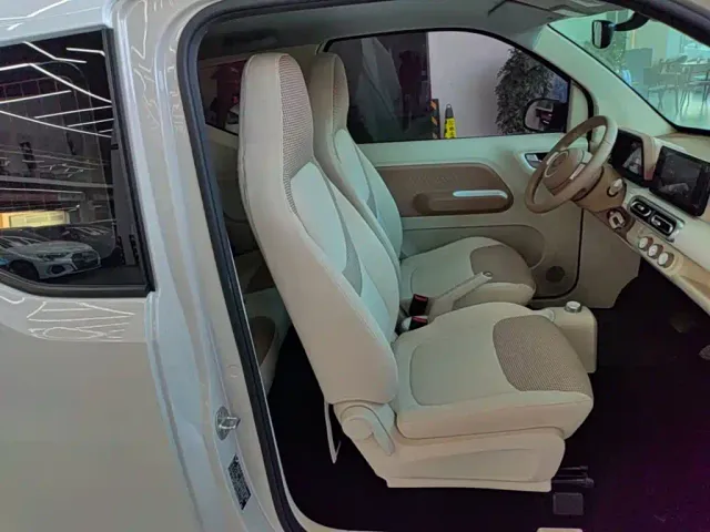 Wuling Hongguang Mini EV — Фото автомобиля 24