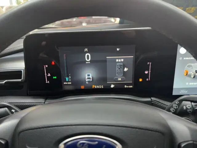 Ford Edge — Фото автомобиля 3