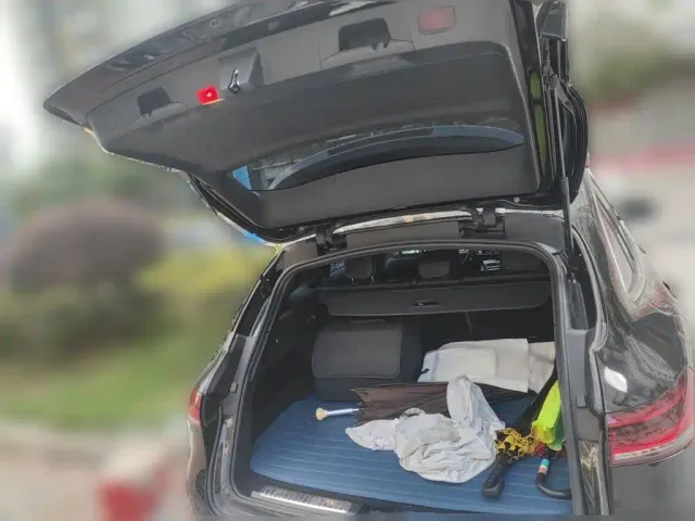Mercedes-Benz EQC — Фото автомобиля 20