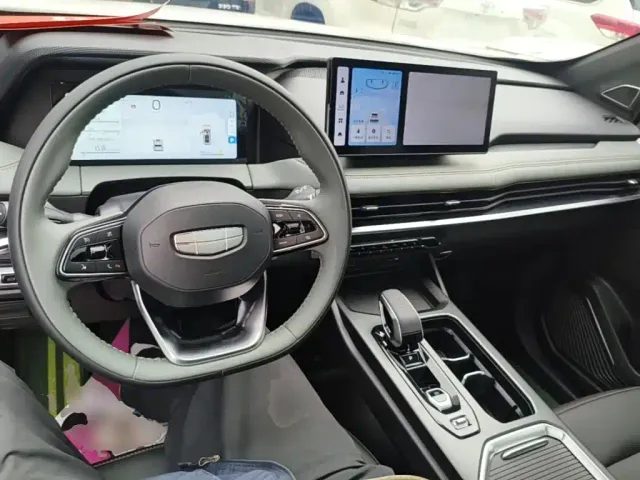 Geely Haoyue L — Фото автомобиля 9