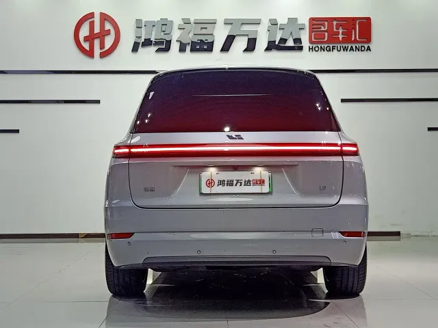 Li Auto L9 — Фото автомобиля 5