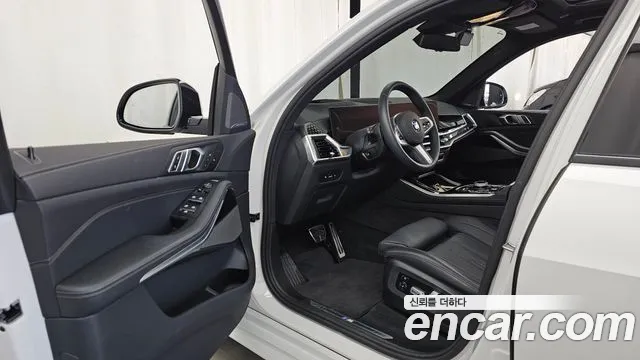 BMW X5 xDrive 40i M Sport — Фото автомобиля 10