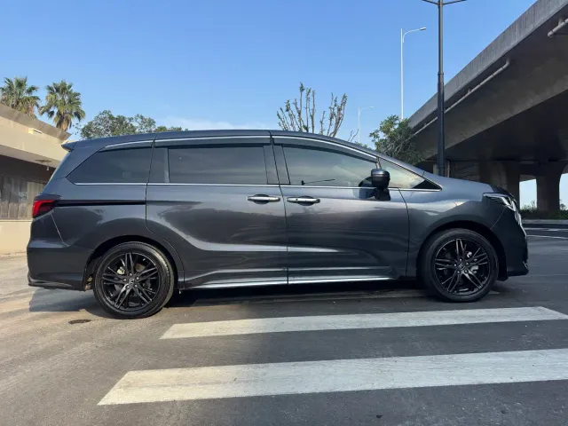 Honda Odyssey — Фото автомобиля 4