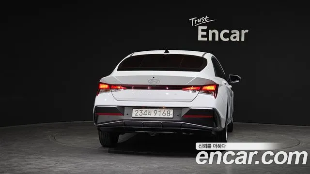 Hyundai Avante CN7 — Фото автомобиля 4