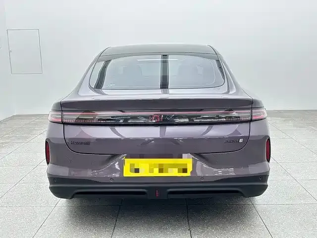 Changan Qiyuan A06 — Фото автомобиля 5
