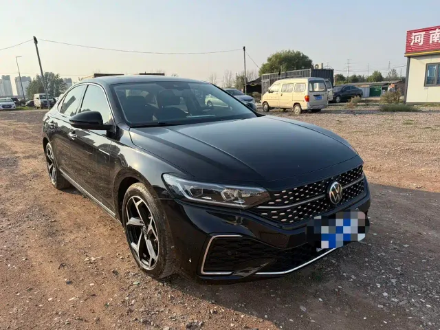 Volkswagen Passat — Фото автомобиля 3