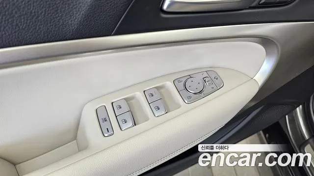 Genesis G70 Бензин 2.5T 2WD — Фото автомобиля 8