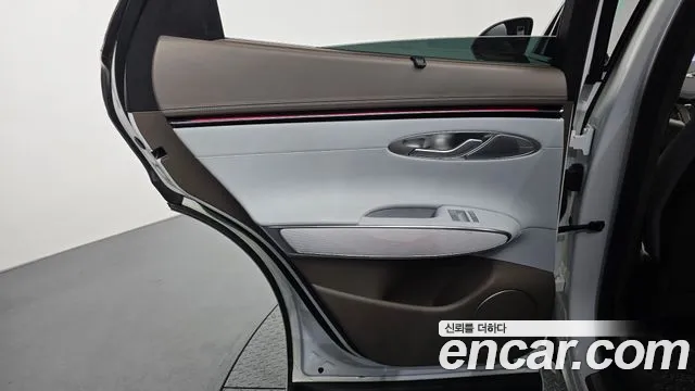 Genesis GV70 — Фото автомобиля 25