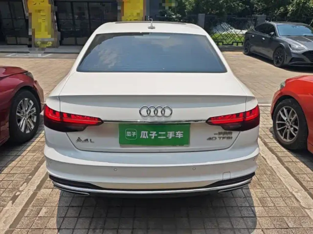 Audi A4L — Фото автомобиля 5