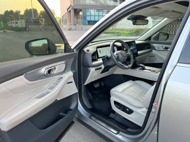 GAC Trumpchi GS8 — Фото автомобиля 9