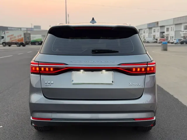 BYD Song MAX — Фото автомобиля 5