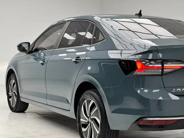 Volkswagen Lavida — Фото автомобиля 6