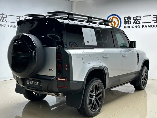 Land Rover Defender — Фото автомобиля 23