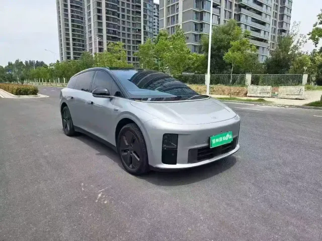 Li Auto i6 — Фото автомобиля 3