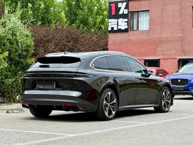 Nio ET5 Touring — Фото автомобиля 5