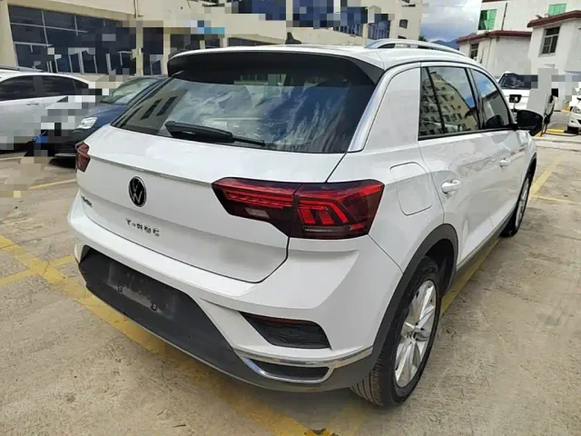 Volkswagen T-Roc — Фото автомобиля 6
