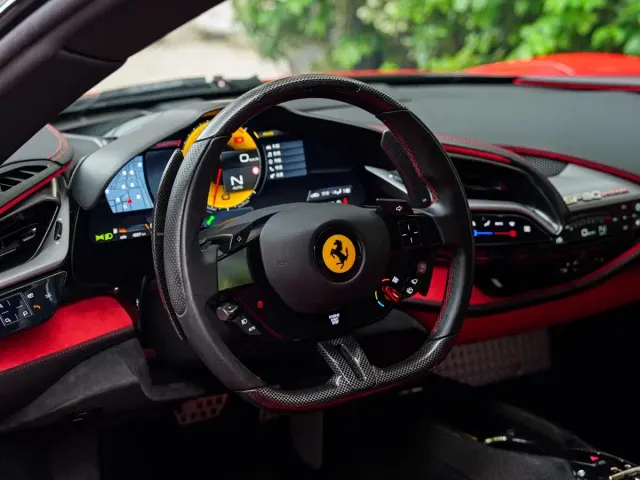 Ferrari SF90 — Фото автомобиля 13