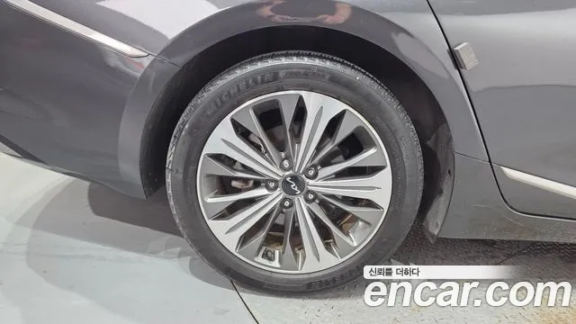 Kia K8 Signature — Фото автомобиля 5
