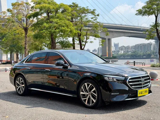 Mercedes-Benz E-Class — Фото автомобиля 7