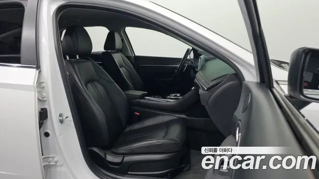 Hyundai Sonata Sonata (DN8) 2.0 LPG(Для проката) — Фото автомобиля 26