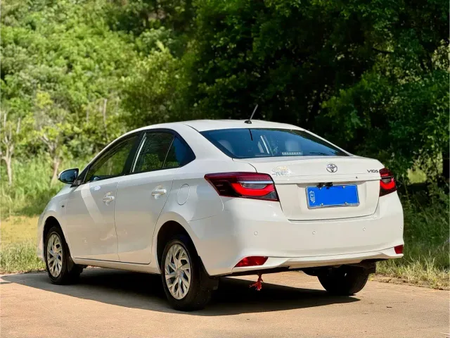 Toyota Vios — Фото автомобиля 4
