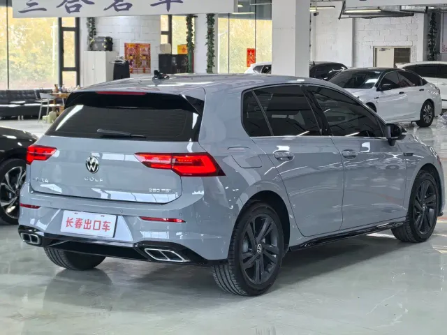 Volkswagen Golf — Фото автомобиля 4