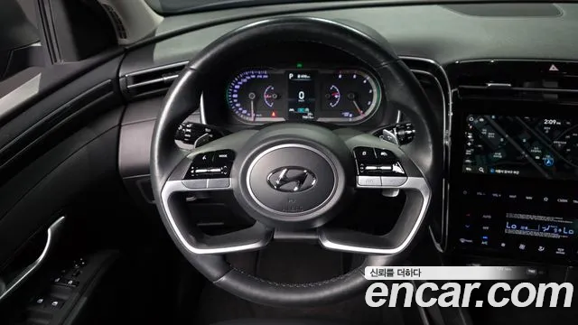 Hyundai Tucson Tucson (NX4) Дизель 2.0 2WD — Фото автомобиля 13