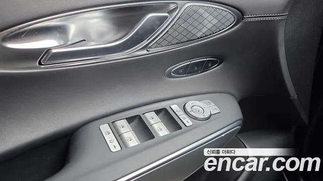 Genesis GV70 2.5T Бензин AWD — Фото автомобиля 21