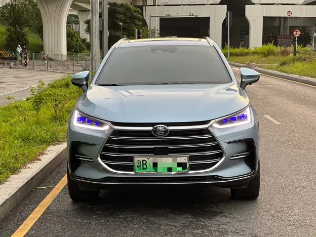 BYD Tang — Фото автомобиля 2