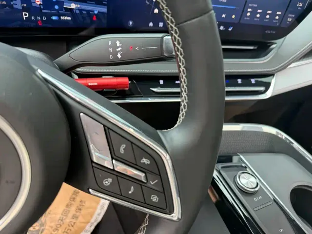 Buick E5 — Фото автомобиля 10