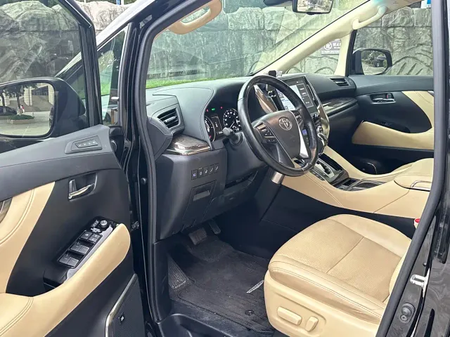 Toyota Vellfire — Фото автомобиля 7