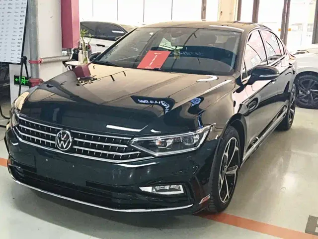 Фотография автомобиля — Volkswagen Magotan